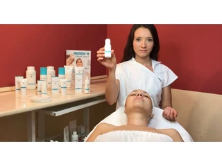 Problémás tini bőr kezelése Dr. Rimplerrel